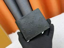 Picture of Louis Vuitton Wallets _SKUfw221566737fw